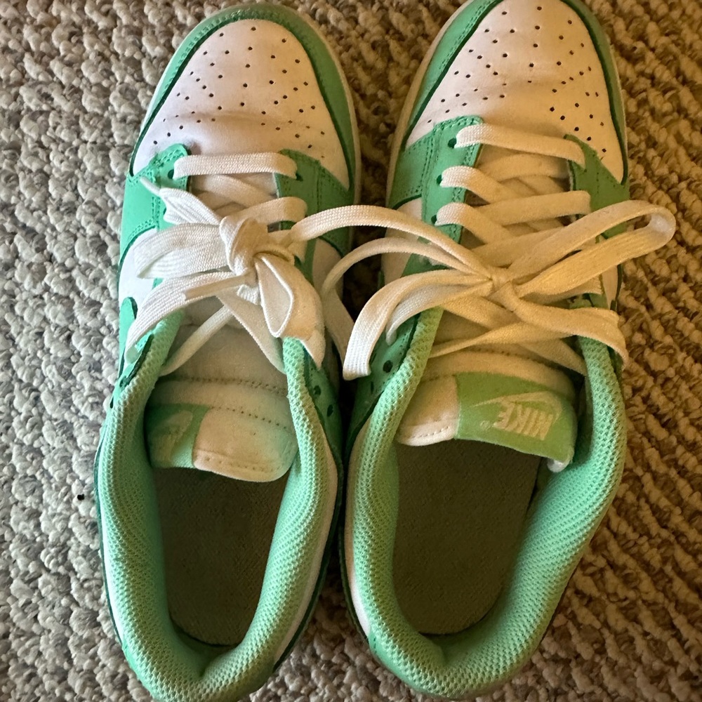 Custom Mint Green Dunks - Picture 3 of 6